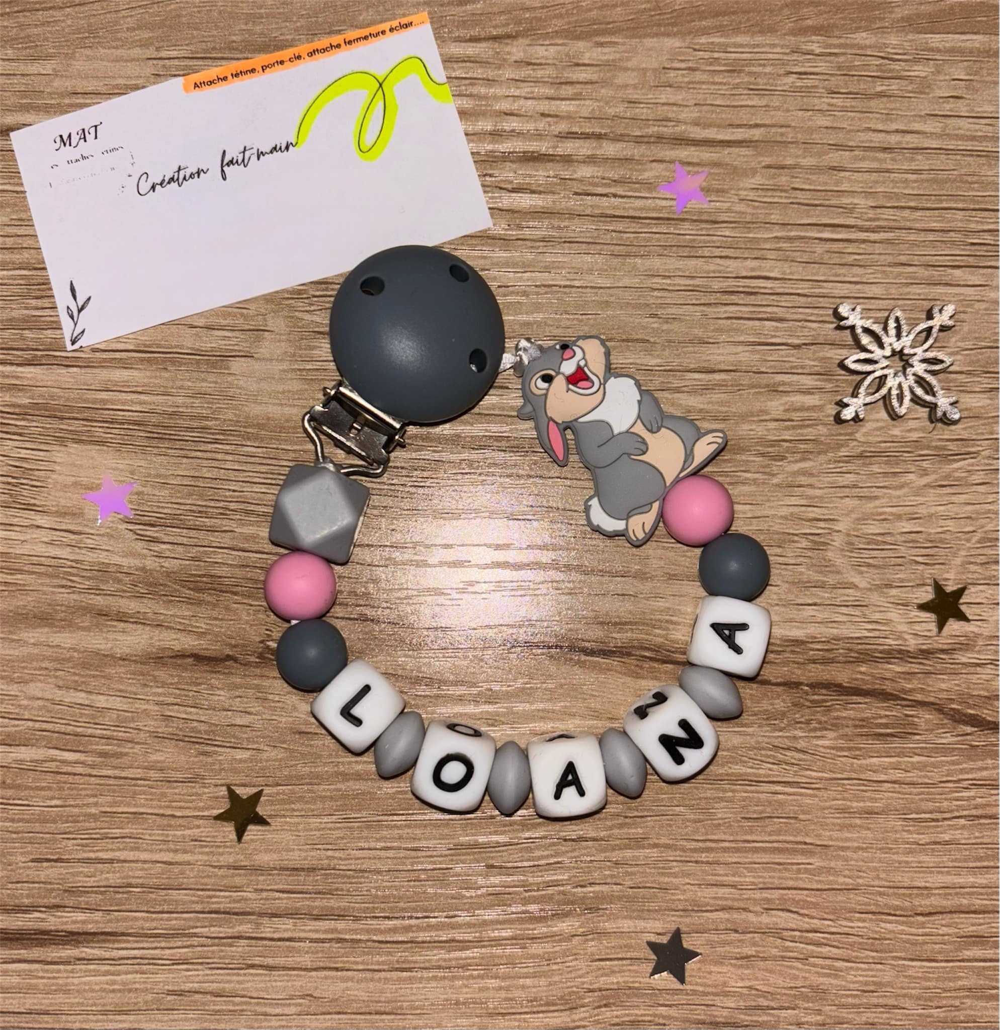 Attache tétine AVEC prénom et motif